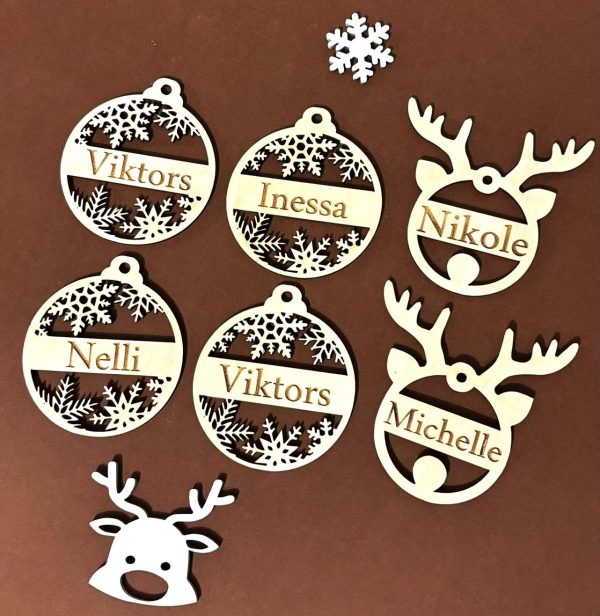 Personalizēti Ziemassvētku eglītes rotājumi ar vārdu vai vēlējumu ♡ koka sniegpārsliņas - Image 8
