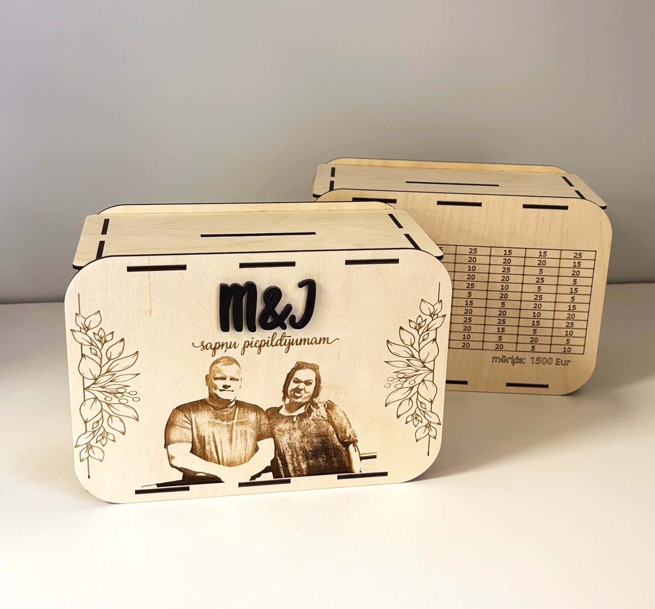 Personalizēta krājkase ar jūsu bildi | Koka krājkase ar mērķa summu L izmērs - Image 3