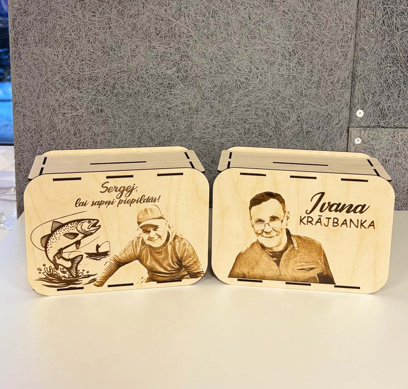 Personalizēta krājkase ar jūsu bildi | Koka krājkase ar mērķa summu L izmērs - Image 5