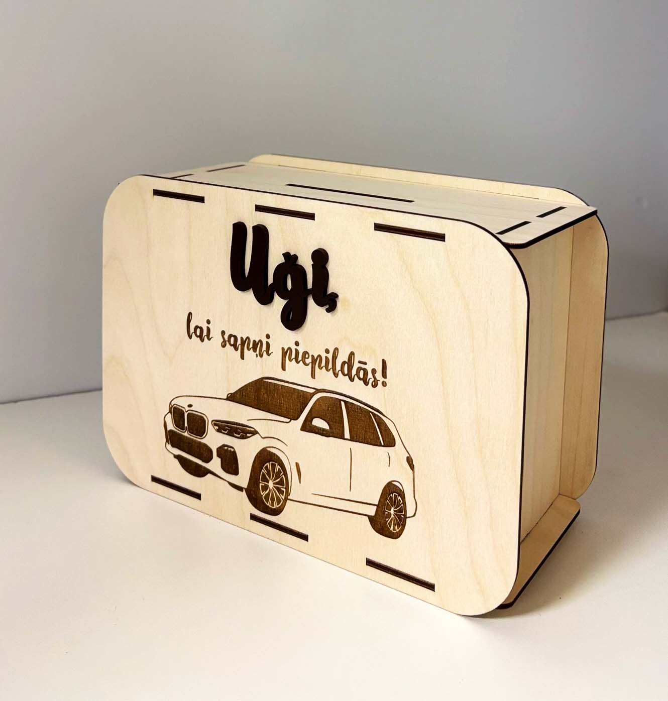 Lai sapņi piepildās | Personalizēta koka krājkase ar mērķa summu L izmērs - Image 2