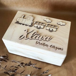 Bērnības dārgumi ♡ personalizēta koka kaste bērna pirmajām lietām