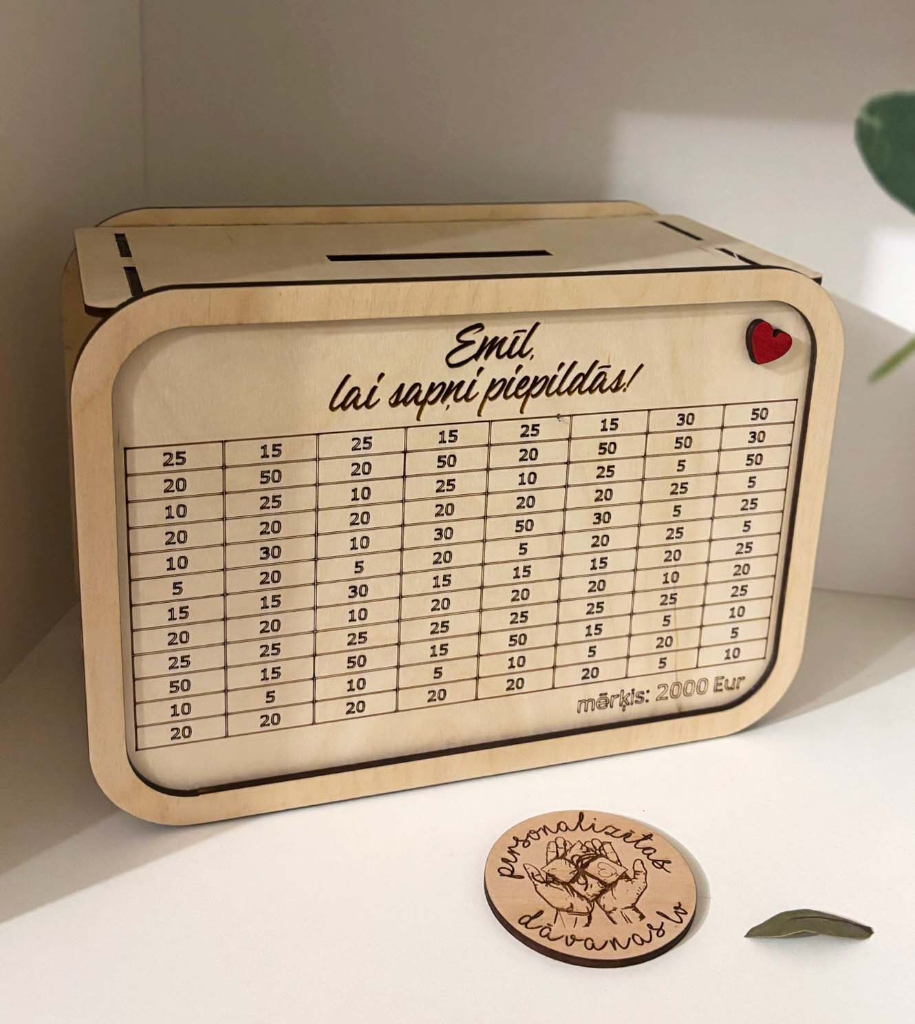 Lai sapņi piepildās | Personalizēta koka krājkase ar mērķa summu L izmērs - Image 3