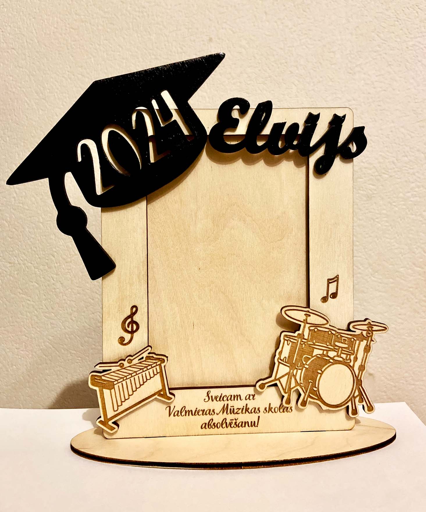 Izlaiduma dāvana ♡ Personalizēts koka foto rāmis skolas un bērnudārza absolventiem